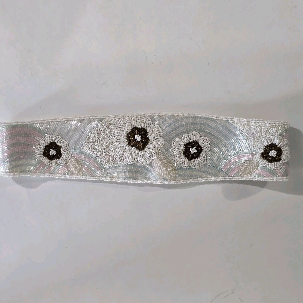 Vintage - Shangri-La Hong Kong - Belt - Beaded Floral Pastel - Size S - White